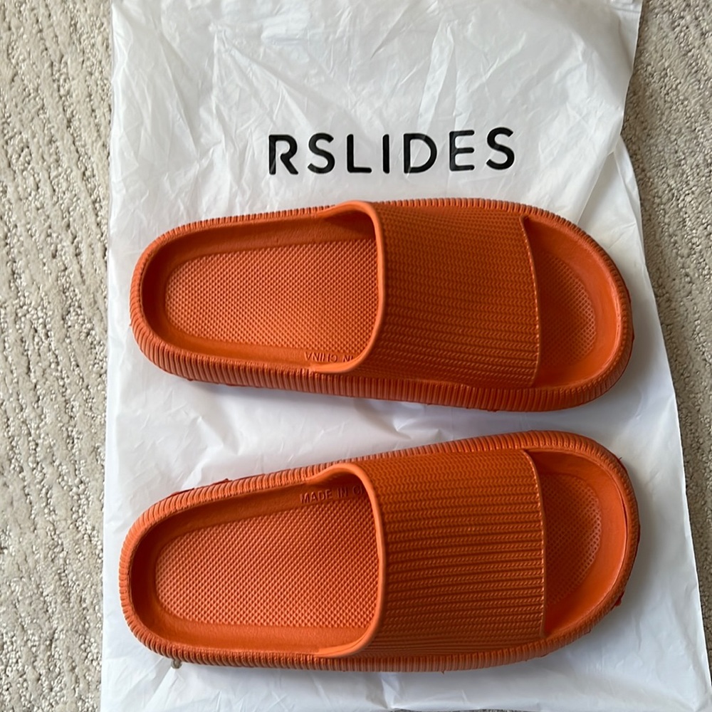 Womens slip on’s
